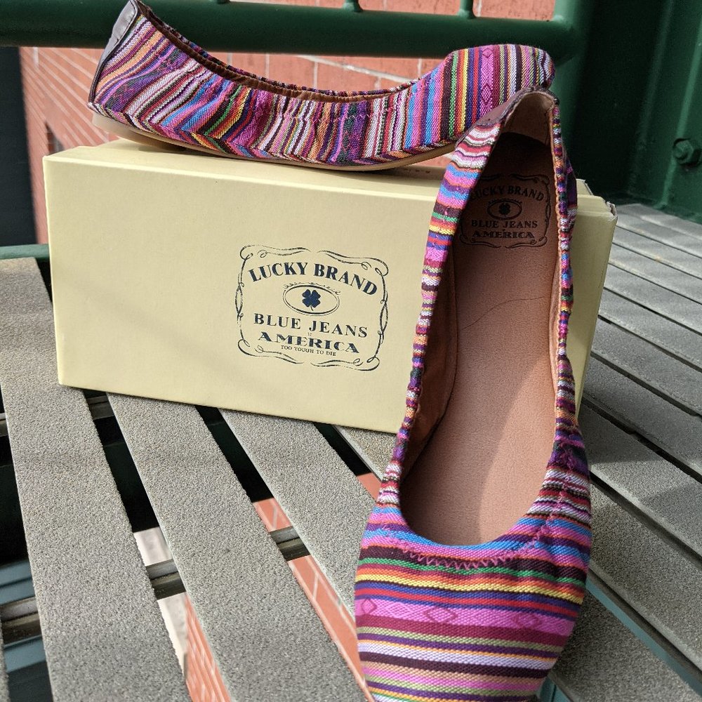 Lucky Brand "Emmie 2" Santiago Print Flat